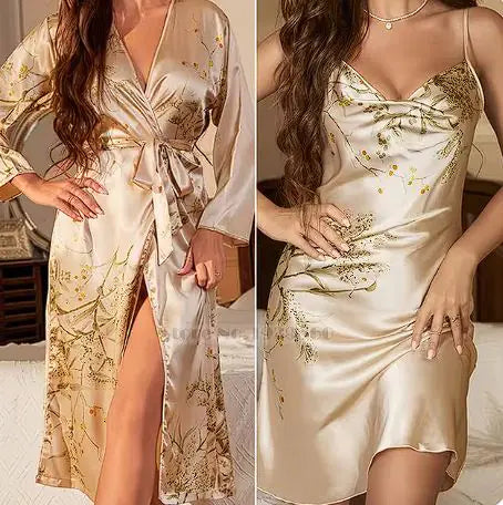 Chemise de nuit et peignoir en satin imprimé cerises